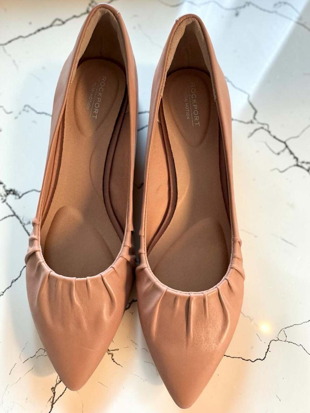 Rockport Total Motion Laylani Gathered Pointed Toe Pumps Tan Leather Size 9.5